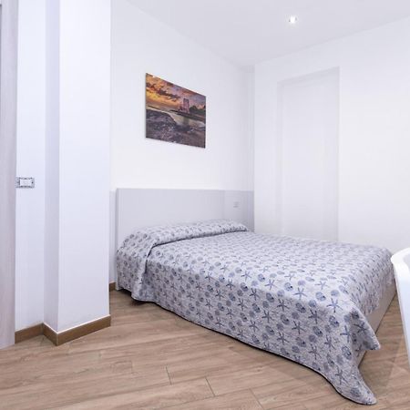 Casa Vacanze Da Maurizio Santa Flavia Bagian luar foto