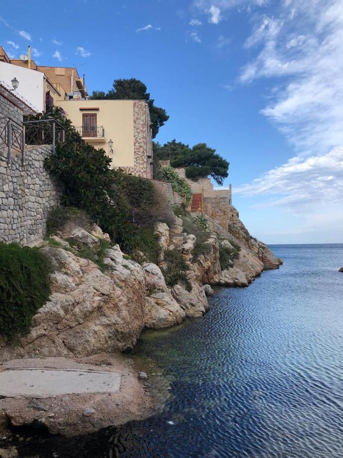 Casa Vacanze Da Maurizio Santa Flavia Bagian luar foto